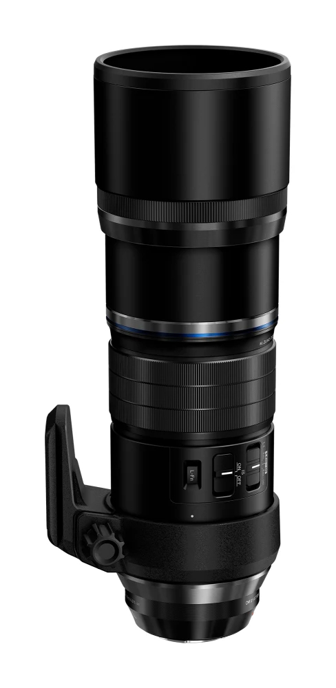 OM SYSTEM M.Zuiko Digital ED 300mm f/4.0 IS Pro met lenshood