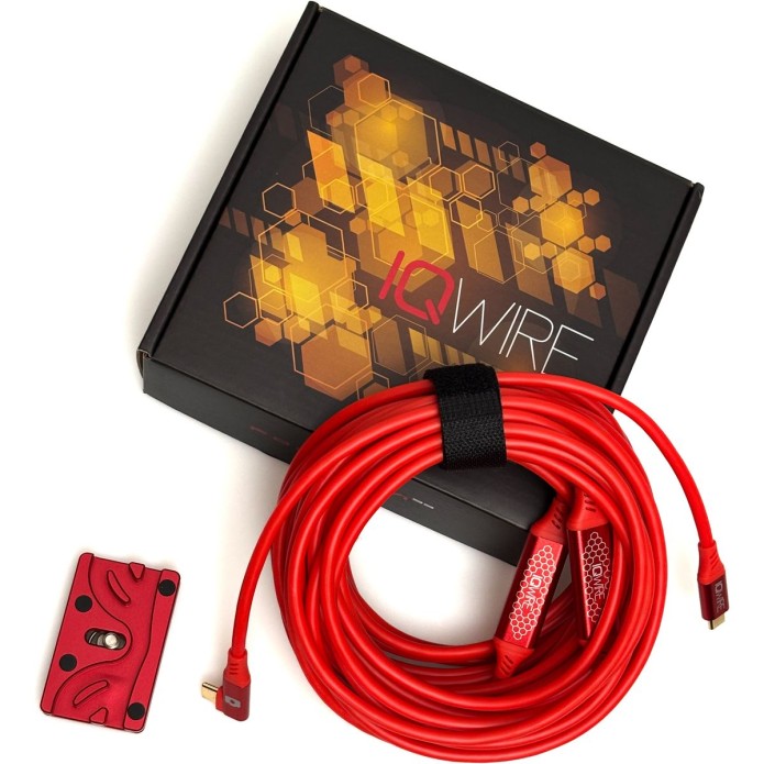 IQwire 10m USB C To C Right Angle 10G Red